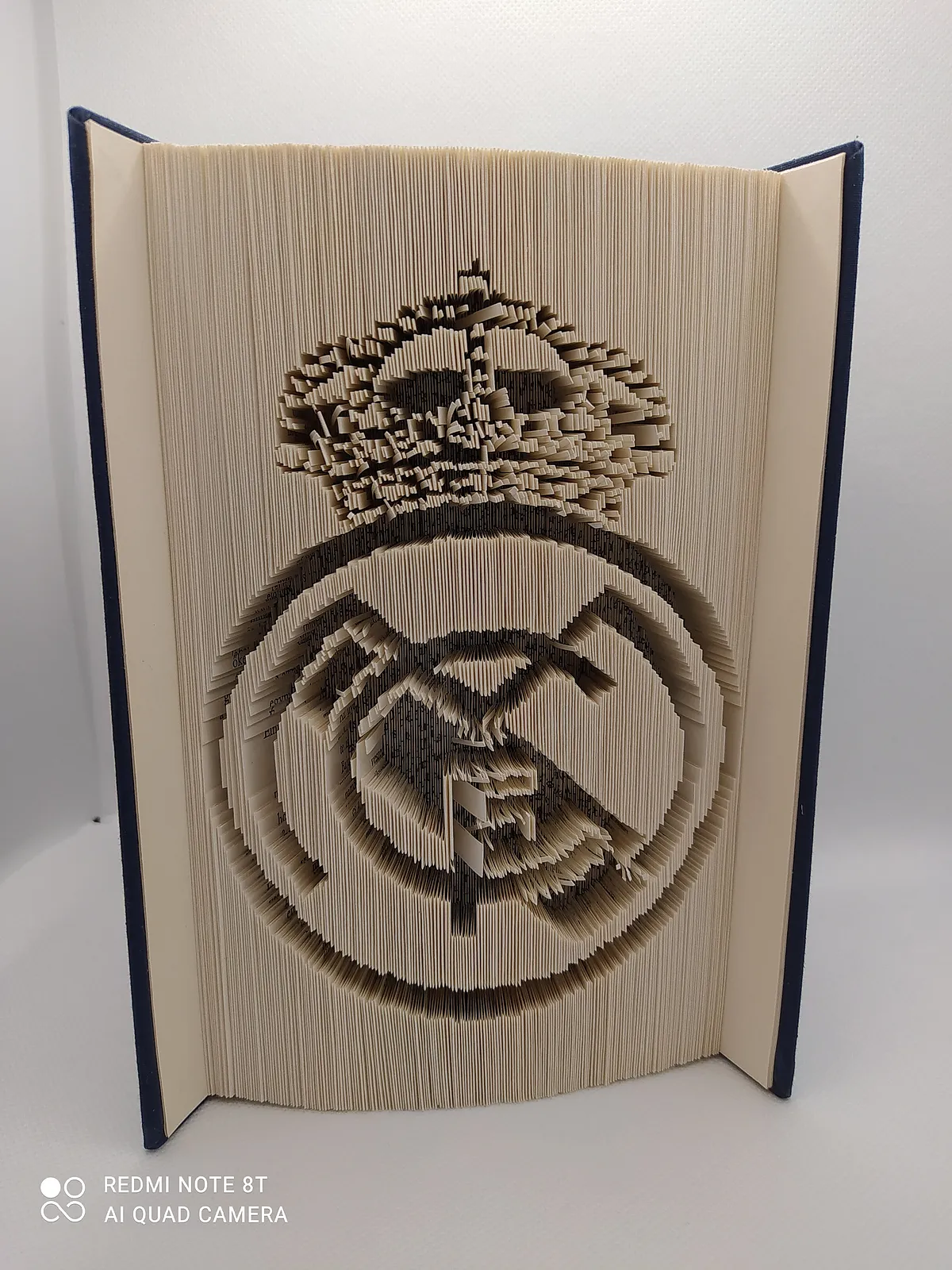 20210906_091244000_iOS_eredmény real madrid logo konyvszobor
